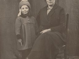 Martha Hempenius en Dirkje Tamminga N142