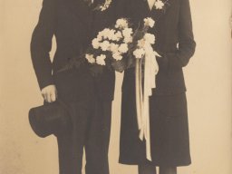Huwelijk Gabe Y. Tamminga N143 en Trijntje Wiersma, foto 1942