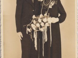 Huwelijk Meile Y. N144 en Baukje Talstra, foto 1944